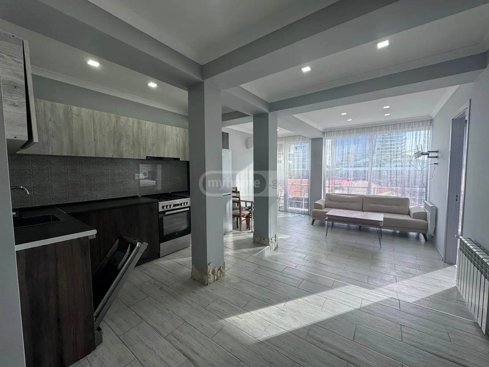 რუსთაველის ქ. 10 - 3 rooms