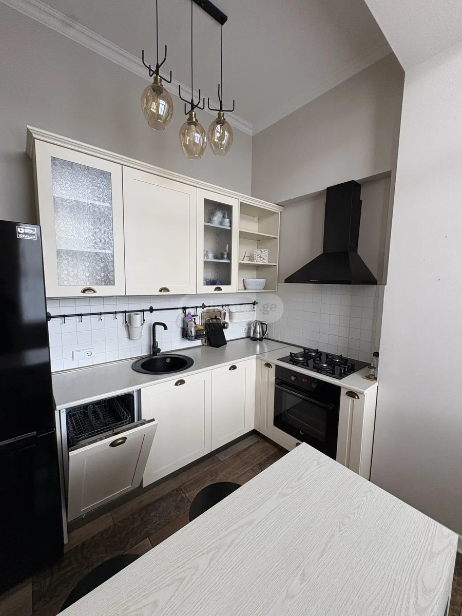 აღმაშენებლის გამზ. 59ა - 4 rooms