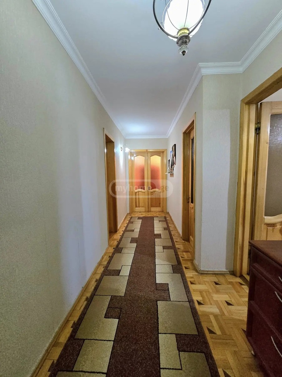 9 აპრილის ქ.  - 3 rooms