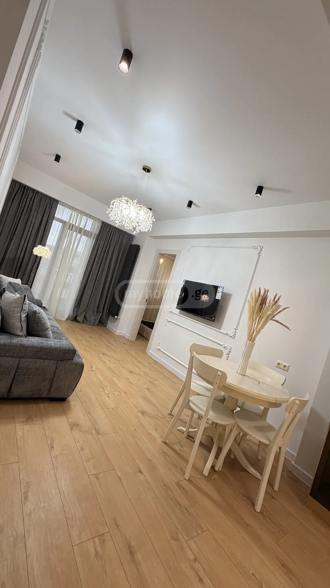 ვეფხისტყაოსნის ქ. 32 - 3 rooms
