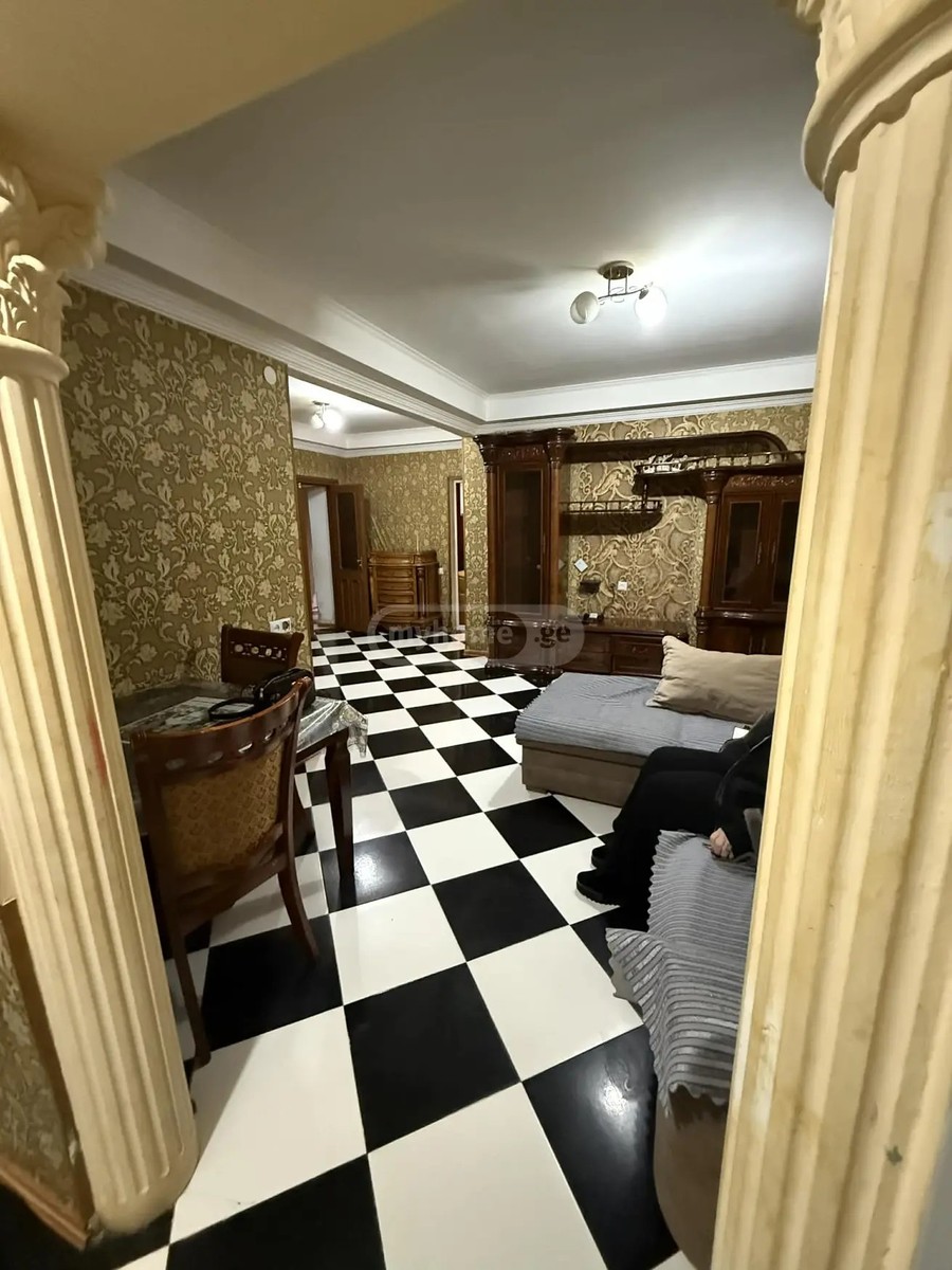 ჭავჭავაძე ზ. ქ. 42 - 5 rooms