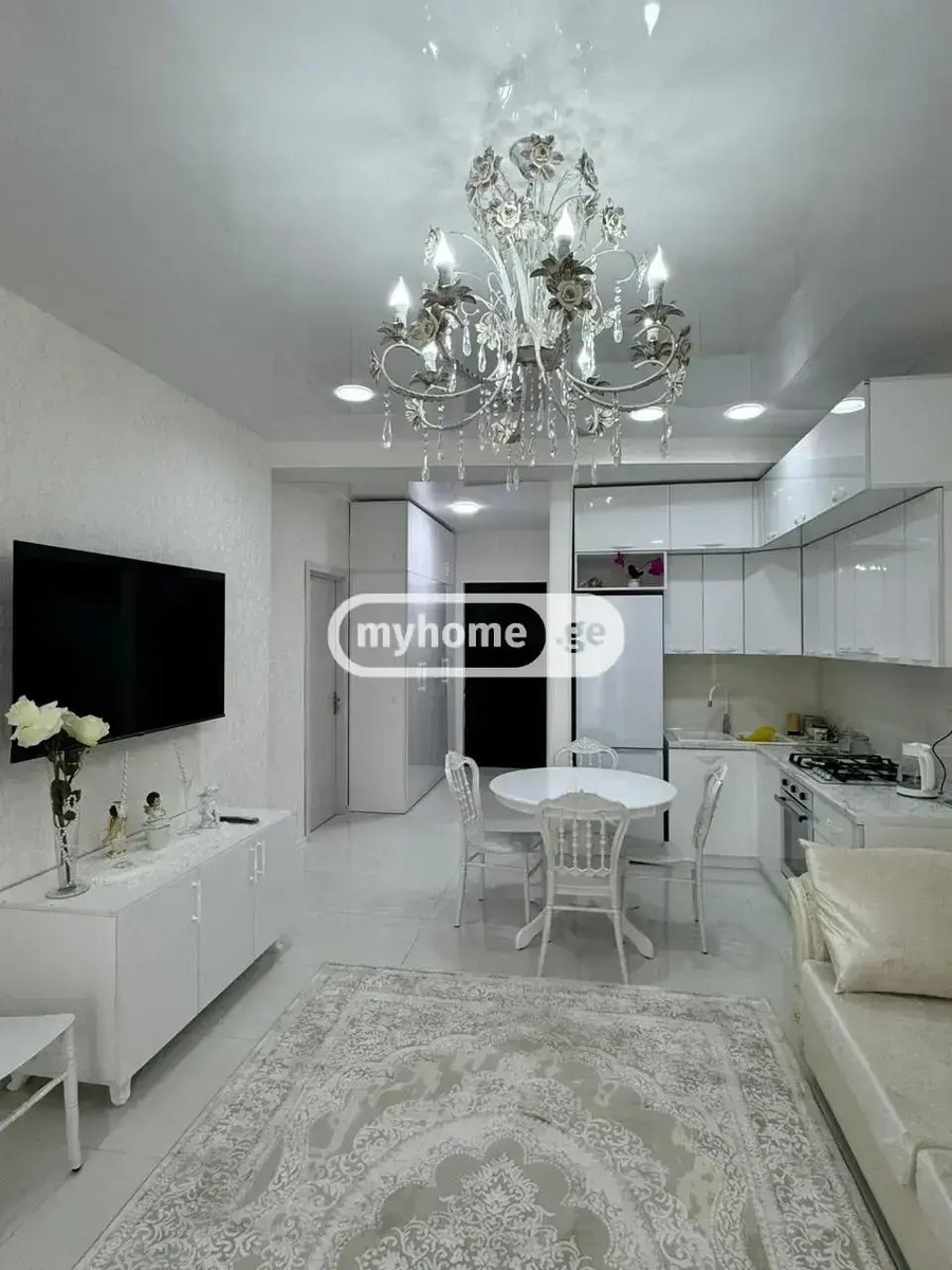 აღმაშენებლის გამზ. 74 - 3 rooms