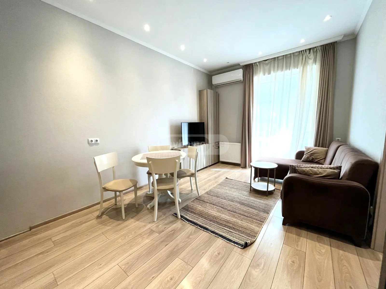 პოლიტკოვსკაია ა. ქ. (ჯიქია)  - 2 rooms