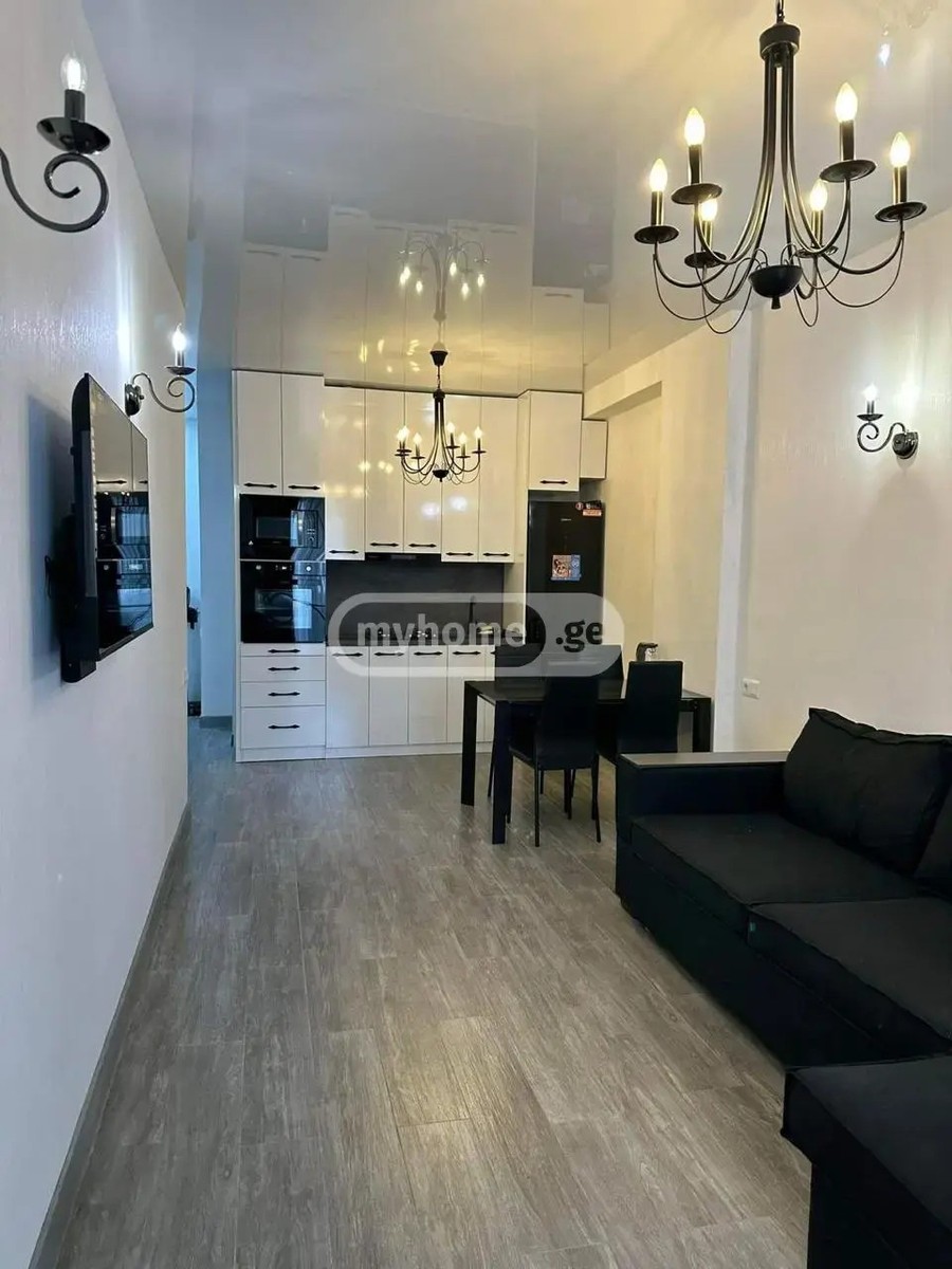 უნივერსიტეტის ქ.  - 3 rooms