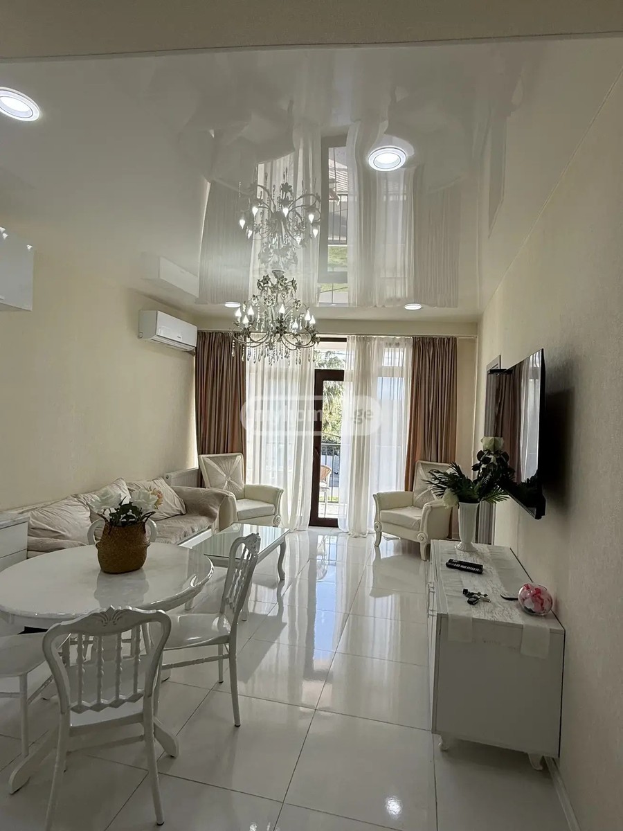 აღმაშენებლის გამზ. 74 - 3 rooms