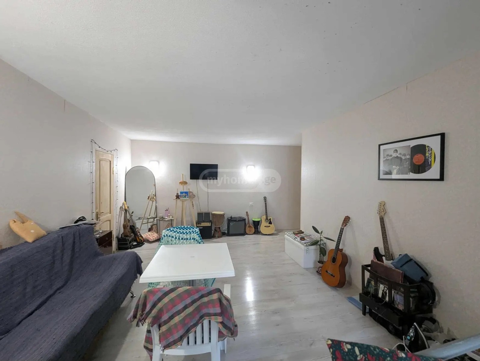 პეკინის გამზ. 15 - 3 rooms