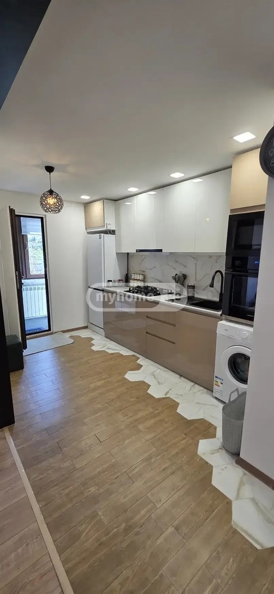 რობაქიძე გრ. გამზ.  - 3 rooms