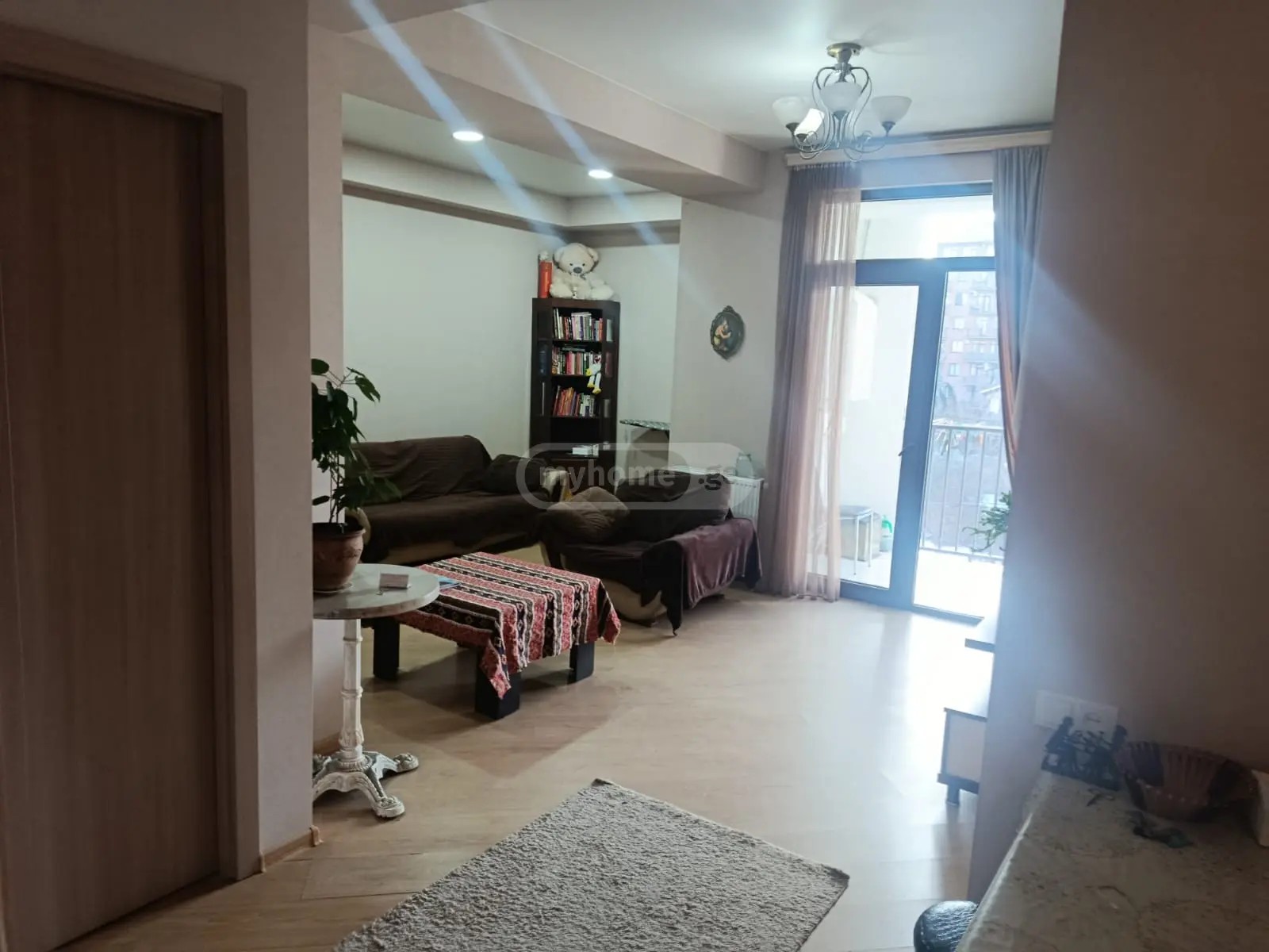 ვეფხისტყაოსნის ქ. 90 - 3 rooms