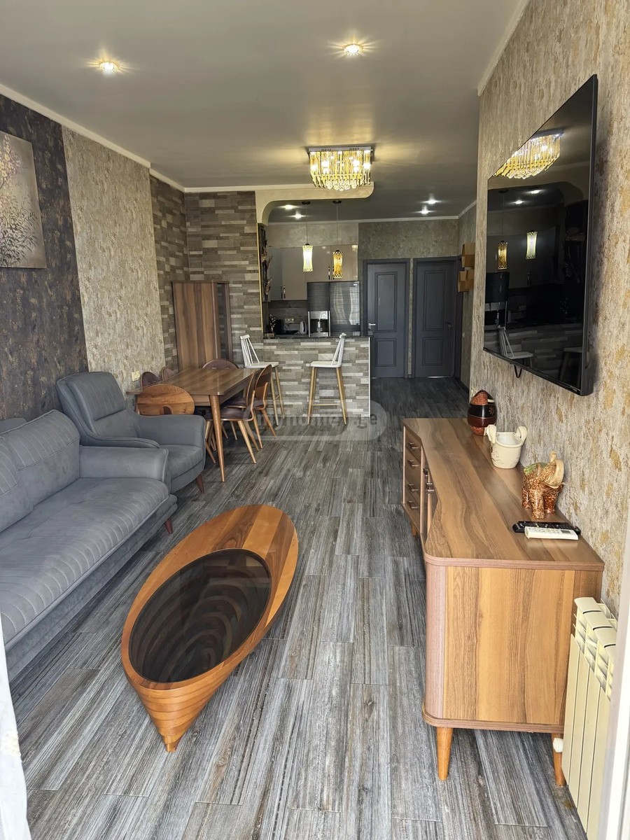 ხიმშიაშვილი ს. ქ. 20 - 4 rooms