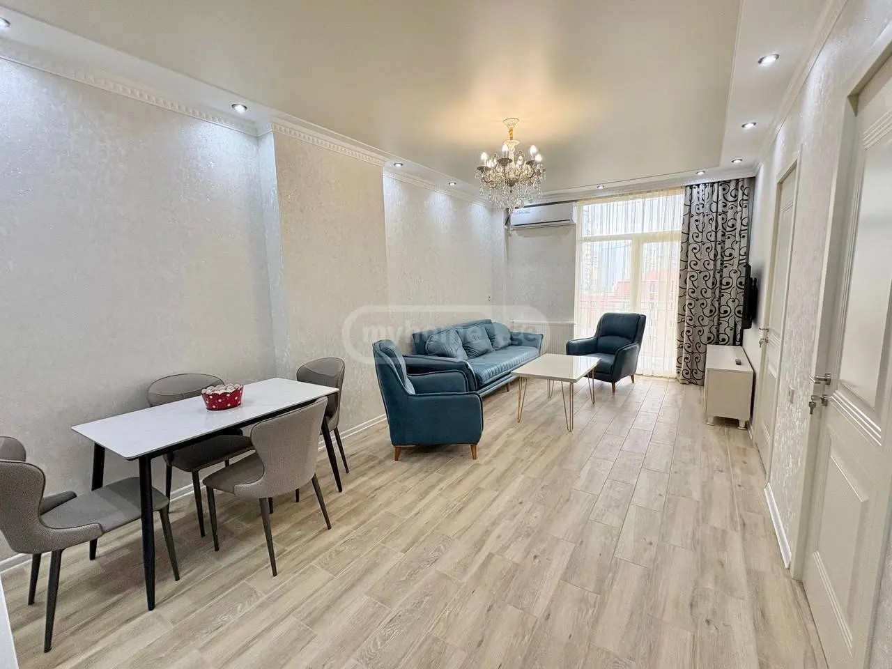 აბუსერიძე ტ. ქ. 51 - 3 rooms