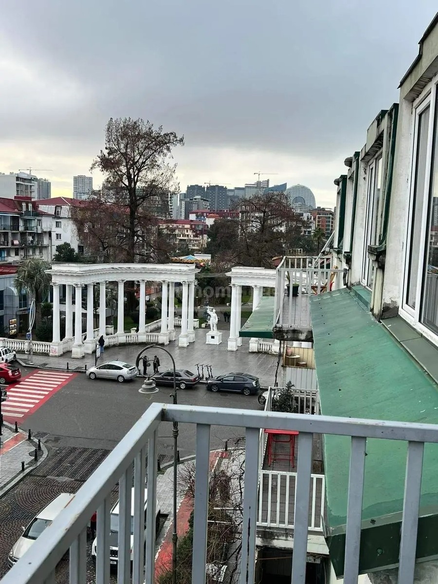 აბაშიძე მ. ქ. 62 - 4 rooms