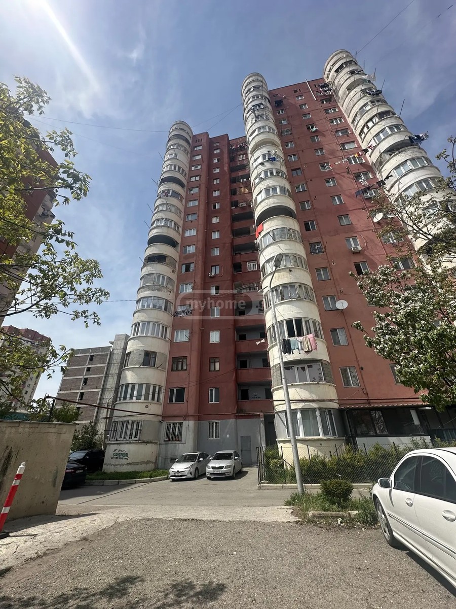 გლდანი - V მ/რ  - 6 rooms