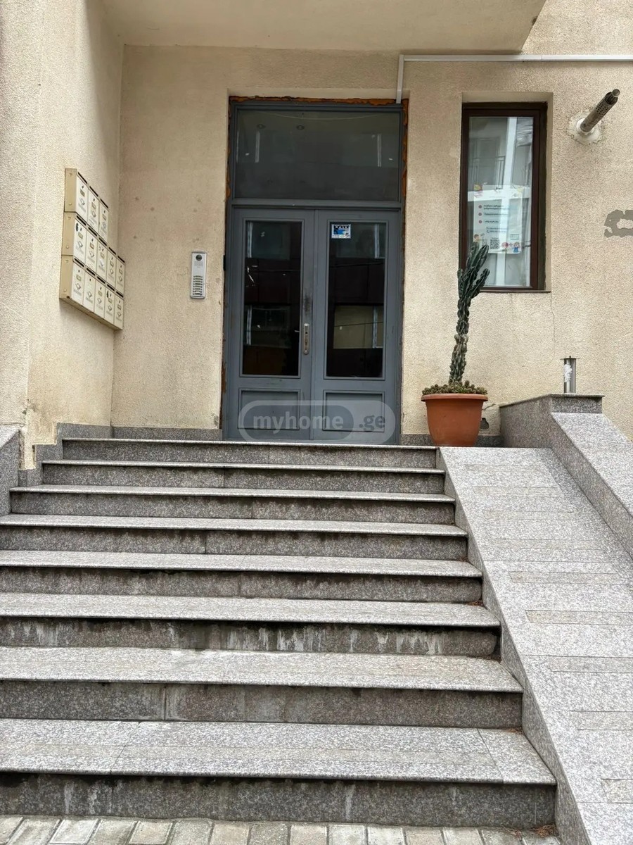 იმედაშვილი ი. ქ.  - 6 rooms