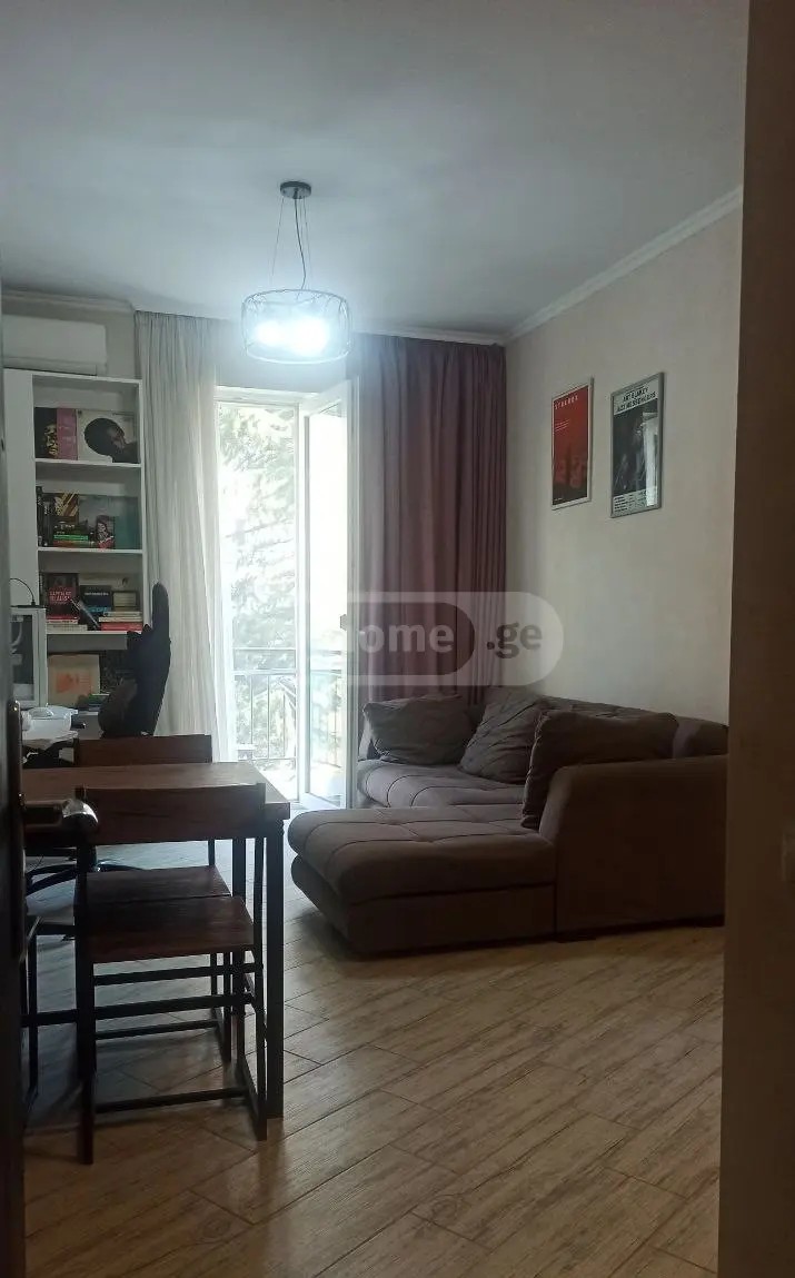 პოლიტკოვსკაია ა. ქ. (ჯიქია) 3 - 2 rooms