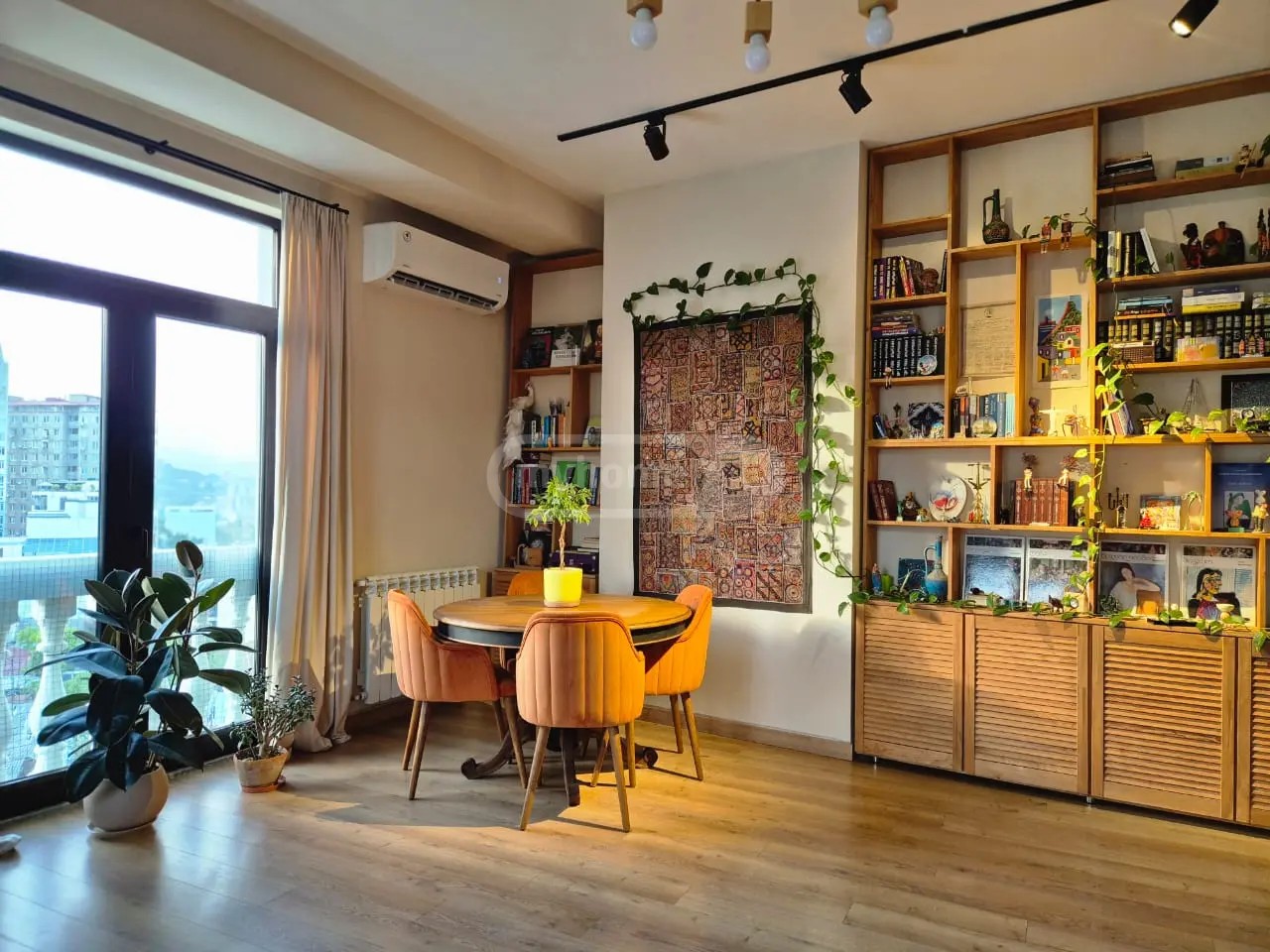 კვერნაძე ბ. ქ.  - 5 rooms