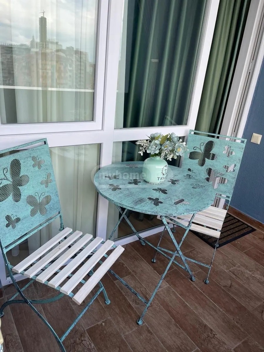აბუსერიძე ტ. ქ. 5ა - 3 rooms