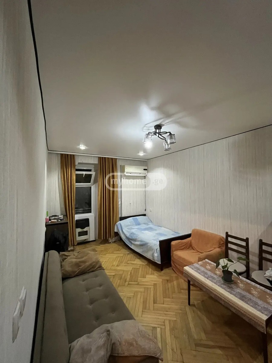 აღმაშენებელი დ. გამზირი 138 - 1 rooms