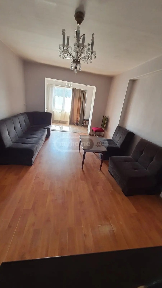 პეკინის გამზ. 18 - 3 rooms