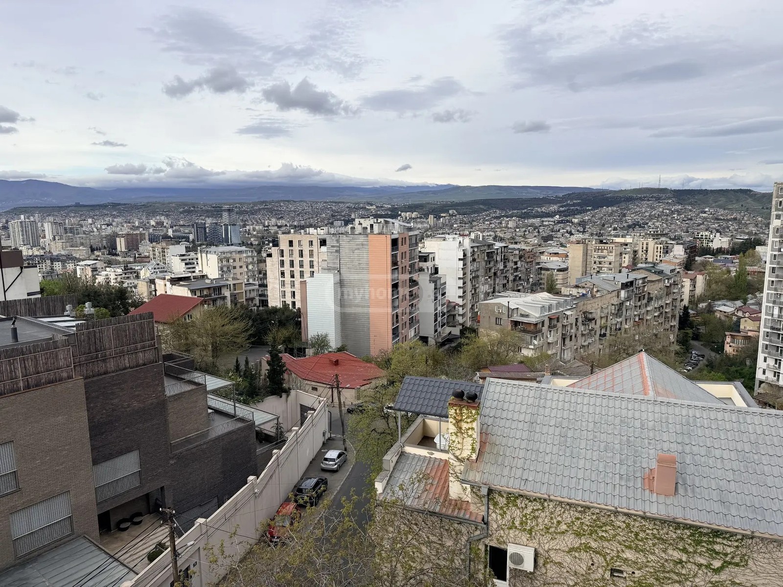შატბერაშვილის ქ. 24 - 3 rooms