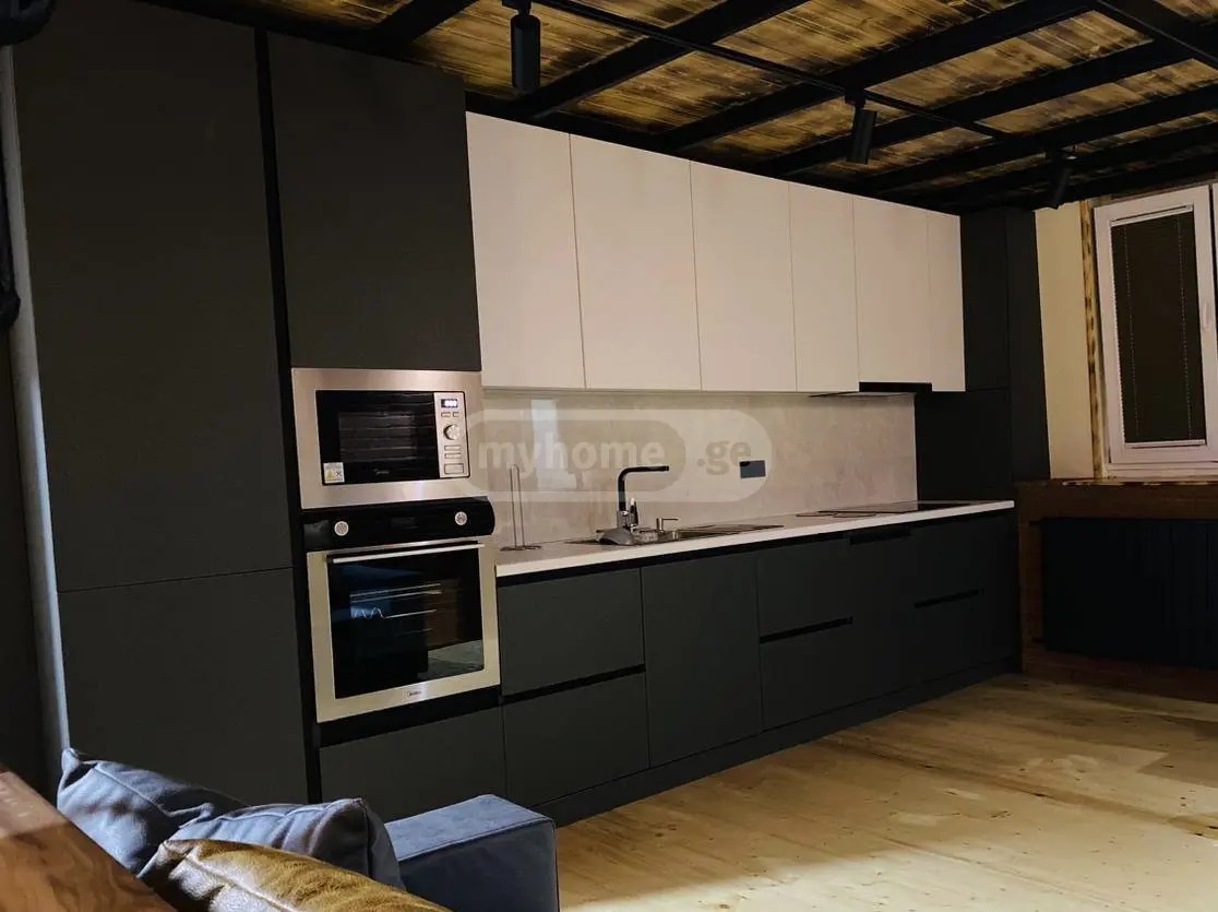 რუსთაველის ქ. 11 - 3 rooms