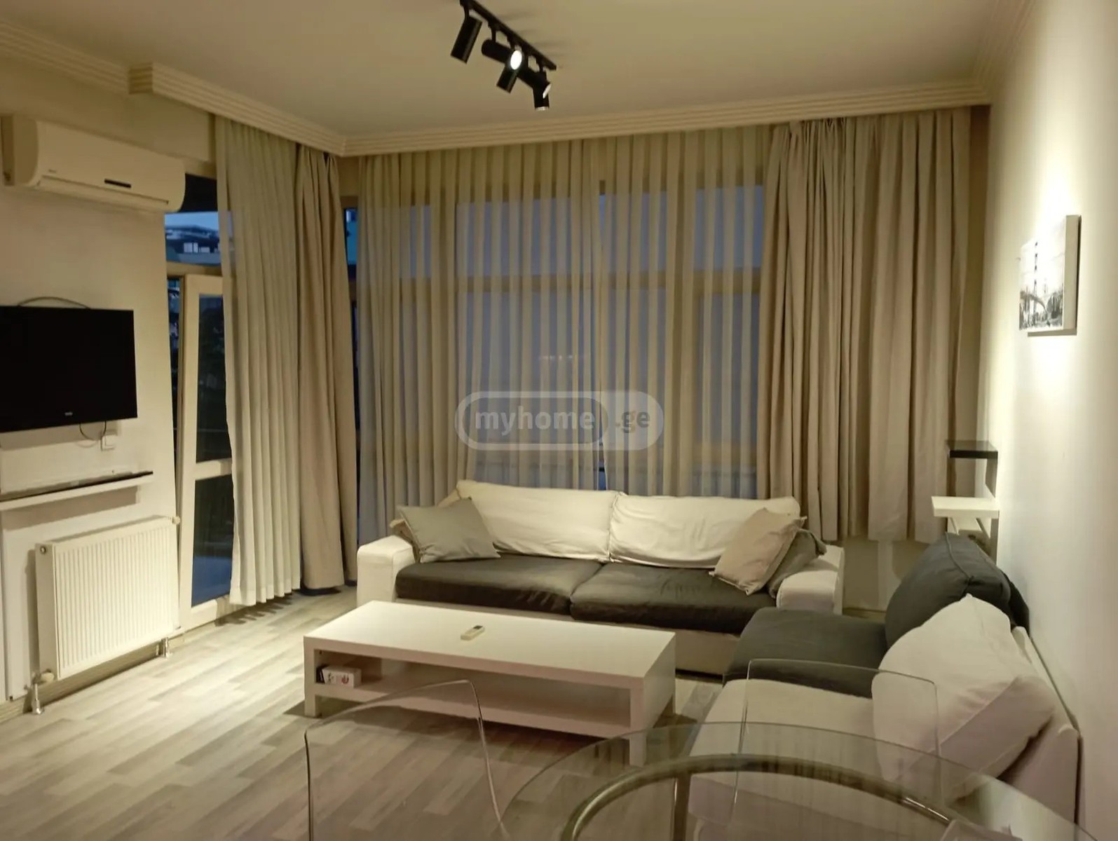რუსთაველის ქ.  - 2 rooms