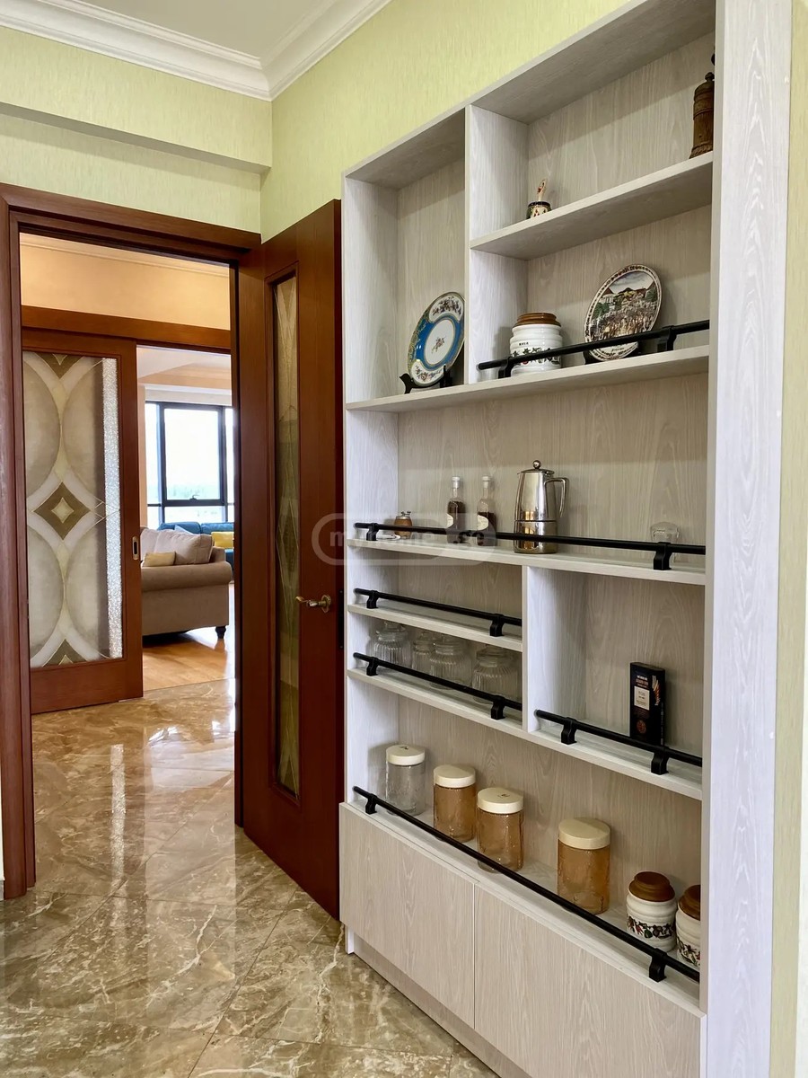 ჭავჭავაძე ი. გამზირი 49ბ - 4 rooms