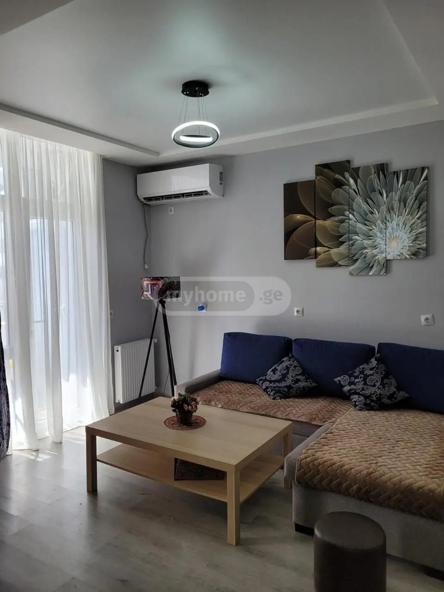 აღმაშენებლის ქ. 1 - 3 rooms