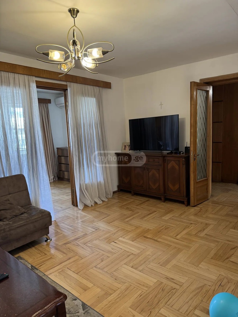 ნანეიშვილი ვლ. ქ.  - 4 rooms
