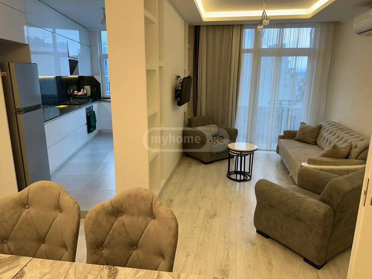 აბუსერიძე ტ. ქ. 73 - 3 rooms