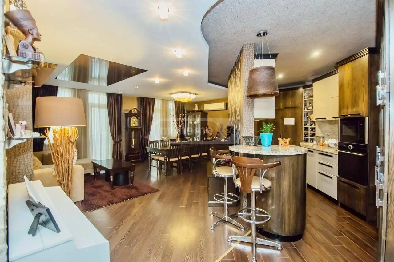 ანგისის ქ. 2 - 3 rooms