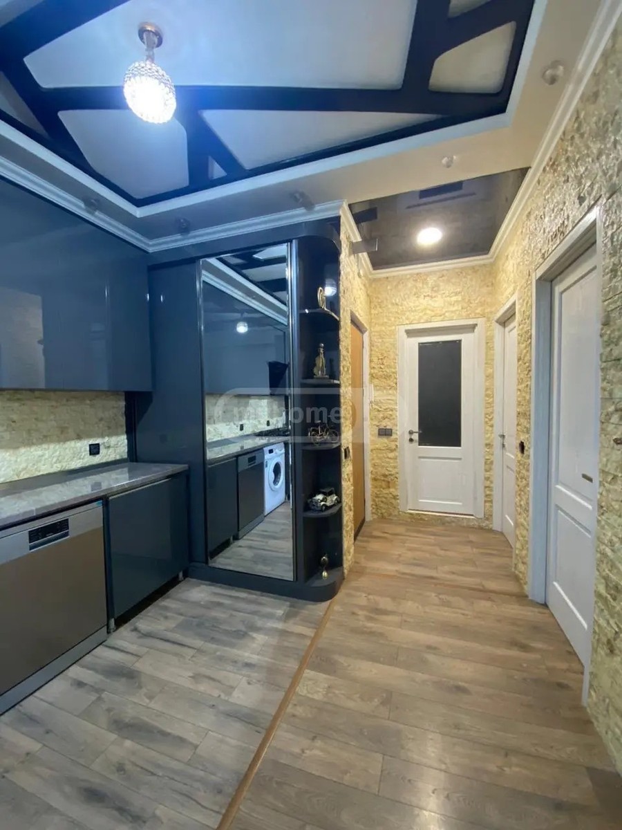 ბოჭორიშვილის ქ. 24 - 3 rooms