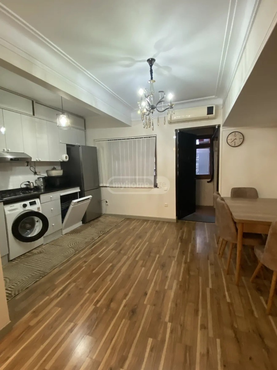 თაყაიშვილი ე. ქ. 10 - 3 rooms