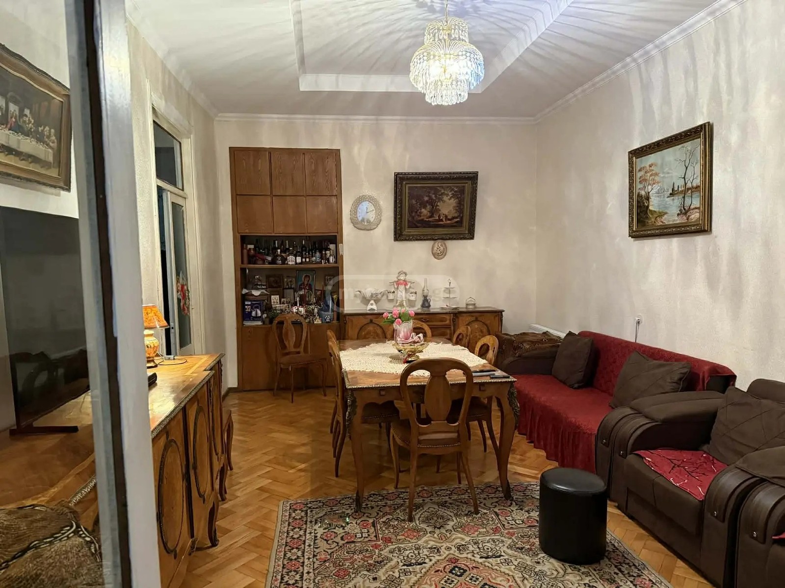 აღმაშენებლის გამზ. 185 - 4 rooms