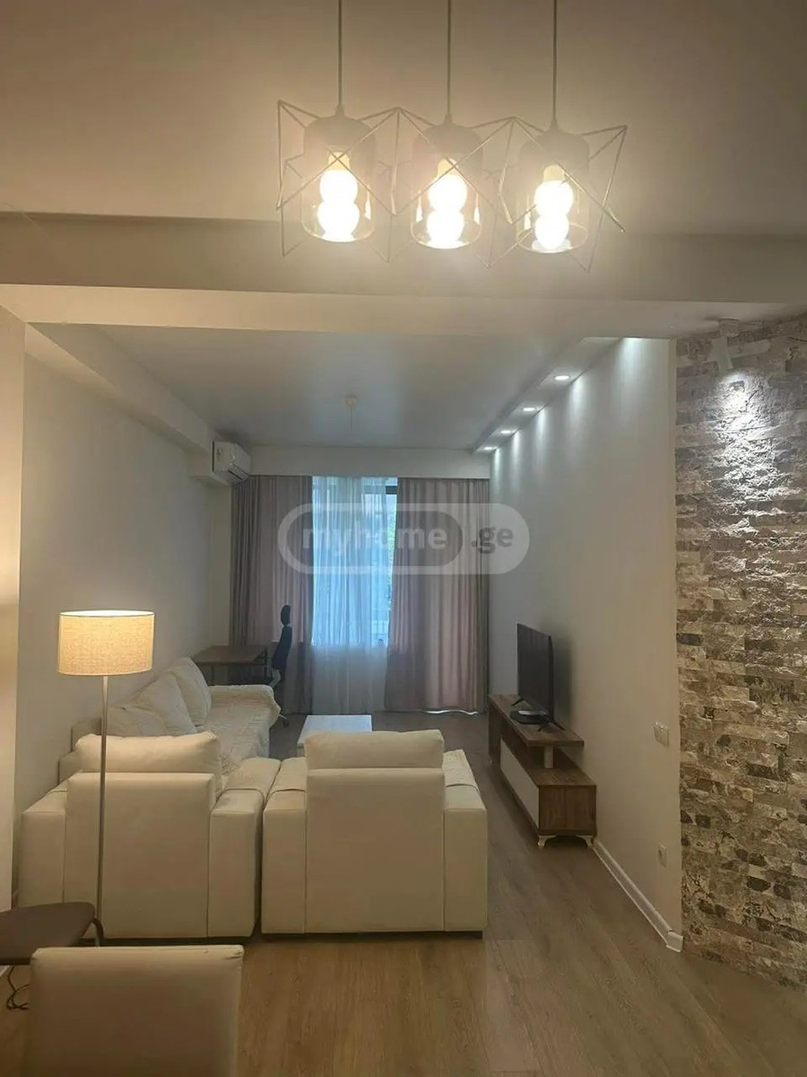 გაზაფხულის ქ. 6 - 3 rooms