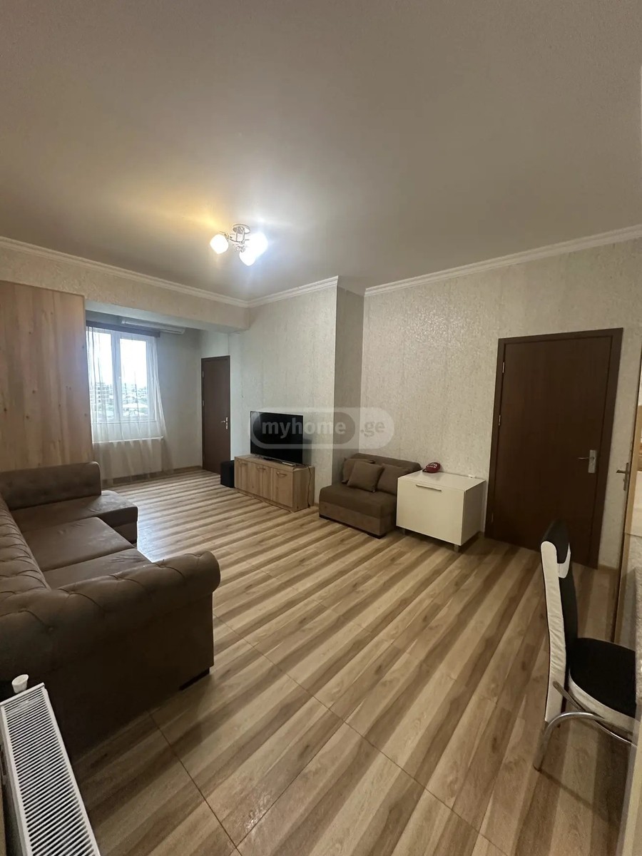აღმაშენებლის გამზ.  - 4 rooms