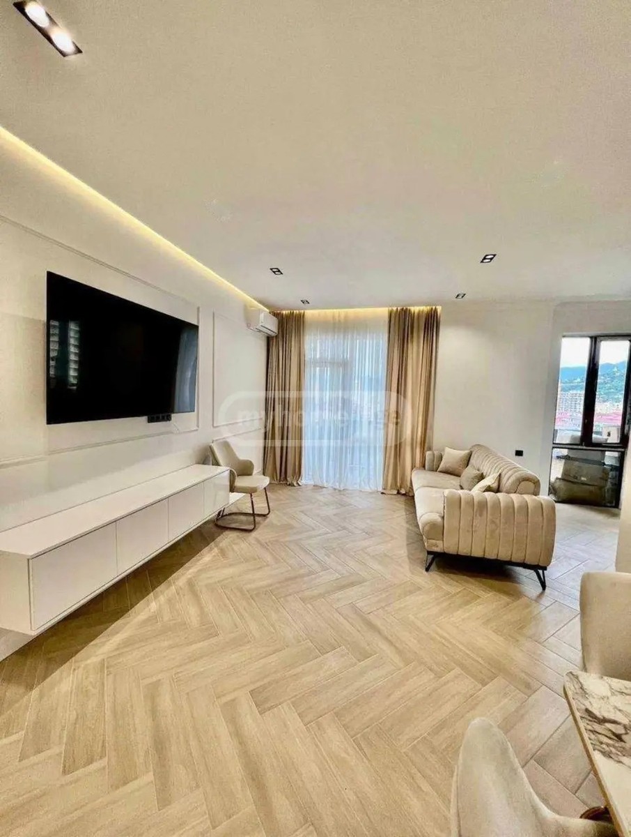 ბაგრატიონის ქუჩა 129 - 3 rooms