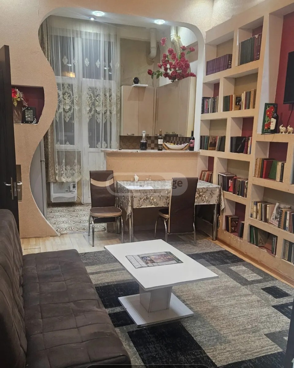 პოლიტკოვსკაია ა. ქ. (ჯიქია) 8დ - 3 rooms