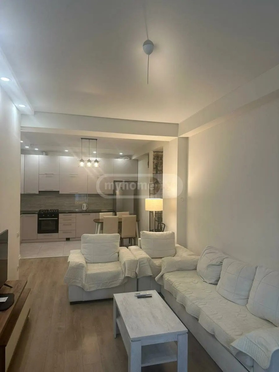 გაზაფხულის ქ. 6 - 3 rooms