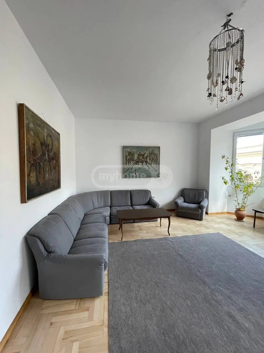 უკრაინკა ლ. ქ. 3 - 4 rooms