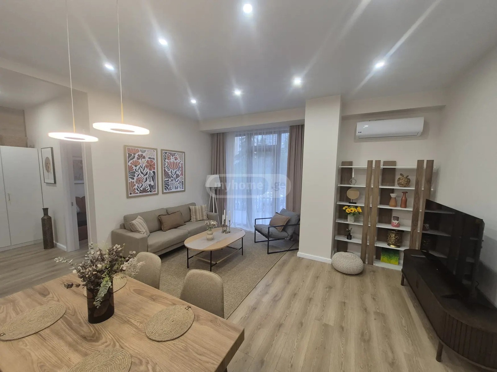 პოლიტკოვსკაია ა. ქ. (ჯიქია)  - 3 rooms