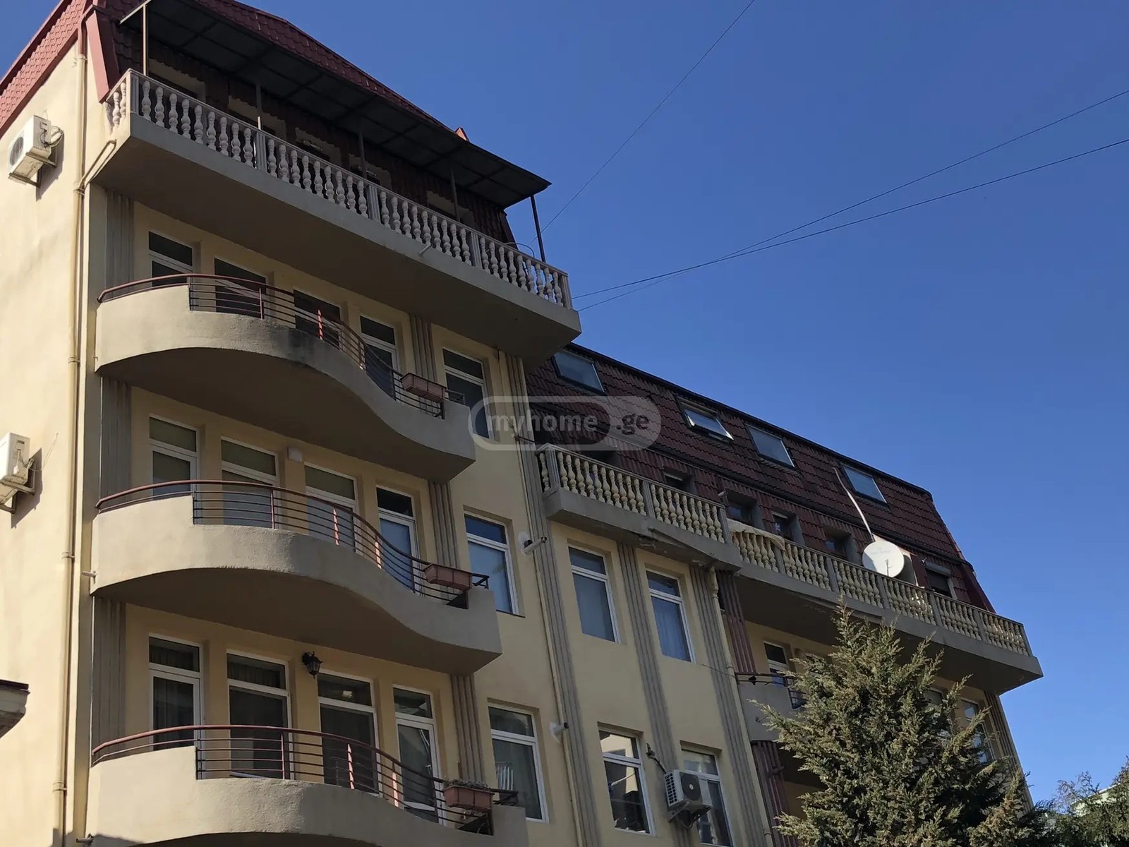 მაღალაშვილის ქ. 5 - 5 rooms