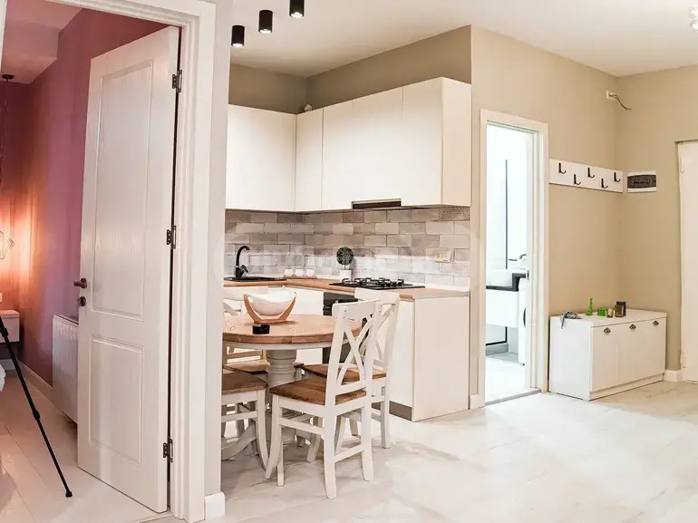 თამარ მეფის ქ.  - 3 rooms