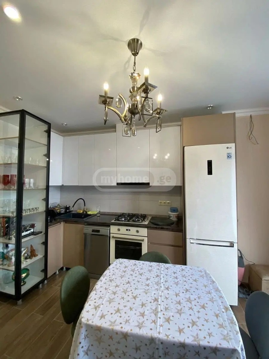 ჩაიკოვსკი პ. ქ. 75 - 2 rooms