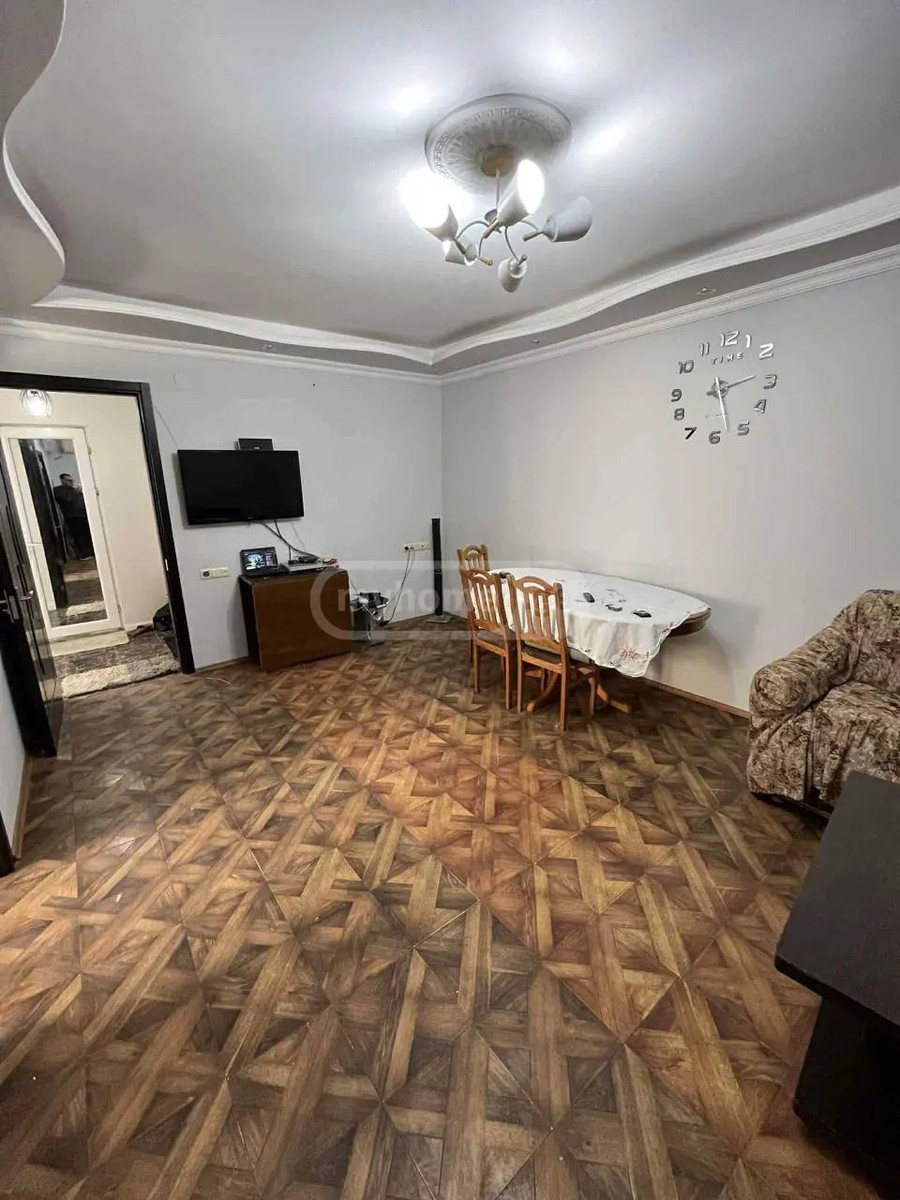 ხიმშიაშვილი შ. ქ. 37 - 3 rooms