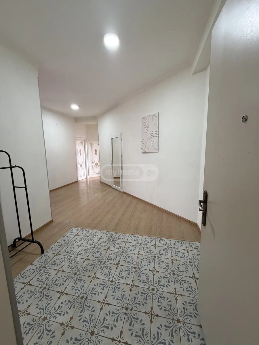 ქერჩის ქ. 10 - 4 rooms