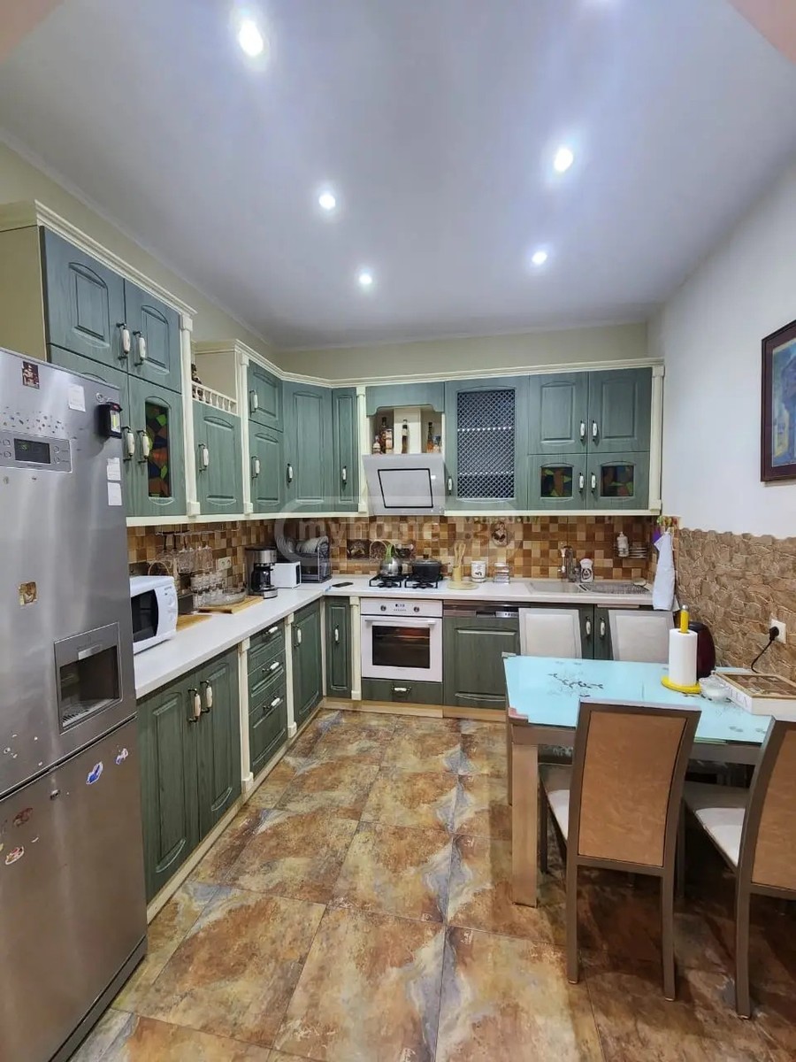 ჭავჭავაძე ი. გამზირი 7 - 3 rooms