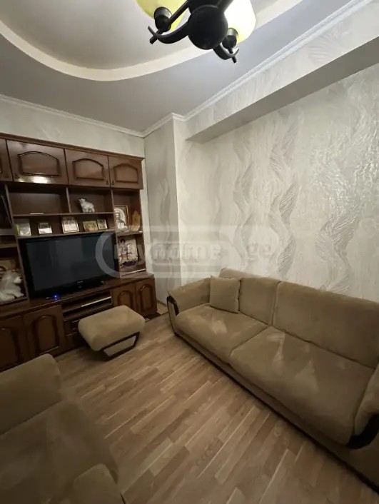 აღმაშენებლის გამზ.  - 2 rooms