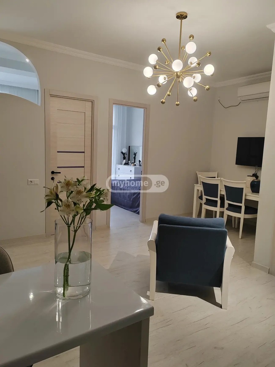 თამარ მეფის ქ.  - 3 rooms