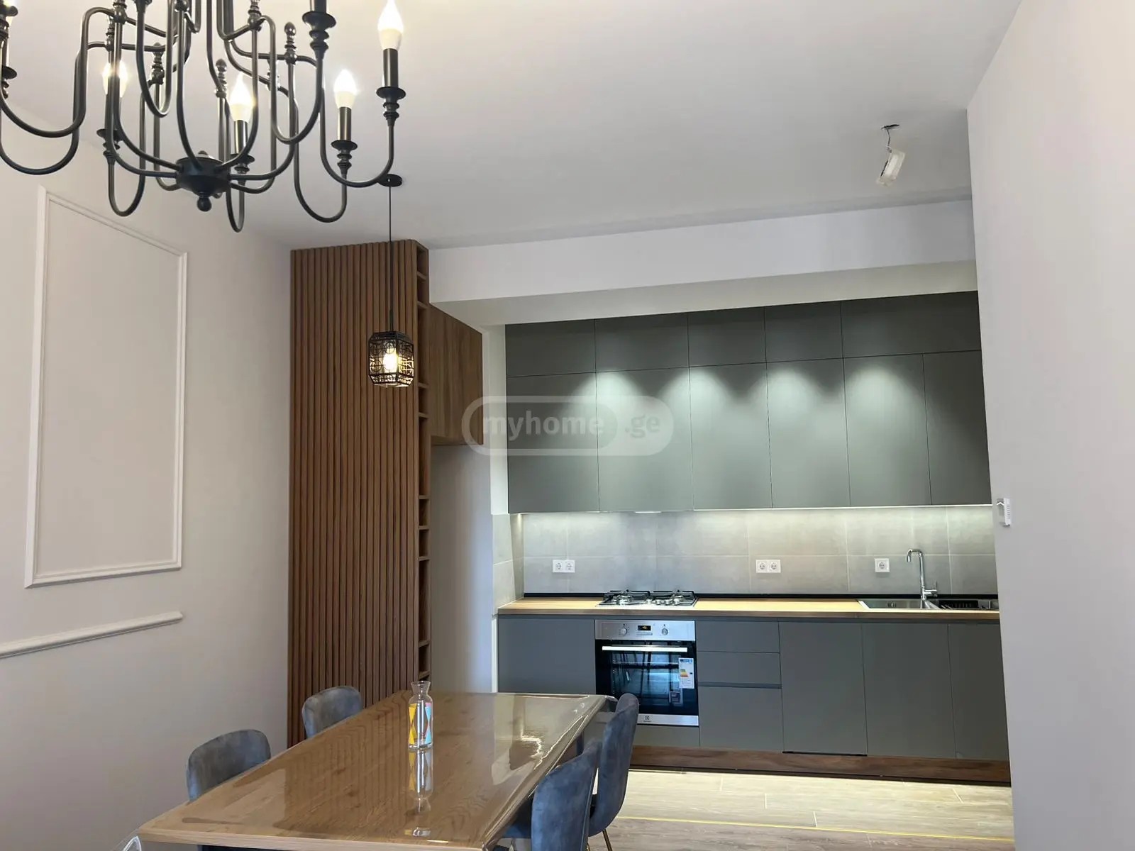 გაზაფხულის ქ. 4ა - 3 rooms