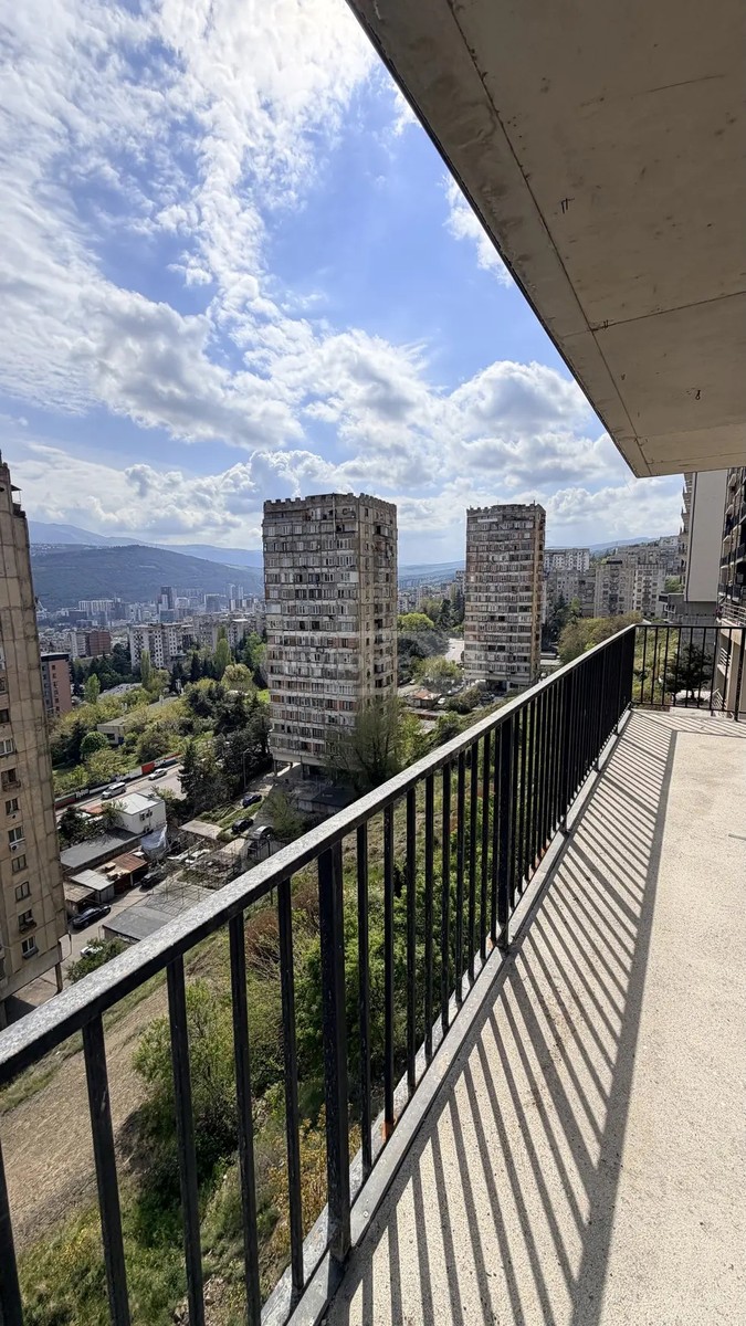 ნუცუბიძის პლ. III-მ/რ  - 3 rooms